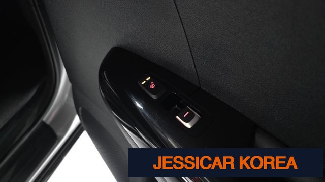 2021 Kia Sportage the bold - Thumbnail 12