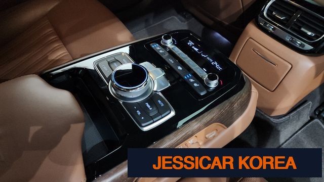 2019 Genesis G90 - Thumbnail 13