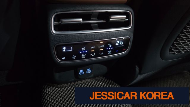 2025 Genesis GV70 - Thumbnail 5
