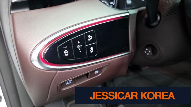 2022 Genesis GV70 - Thumbnail 14