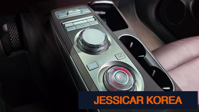 2022 Genesis GV70 - Thumbnail 19