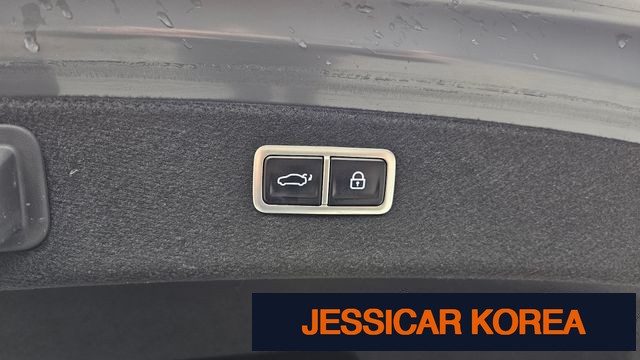 2021 Genesis G80 (RG3) - Thumbnail 2