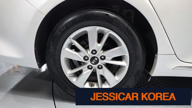 2016 Kia K5 2nd generation - Thumbnail 8