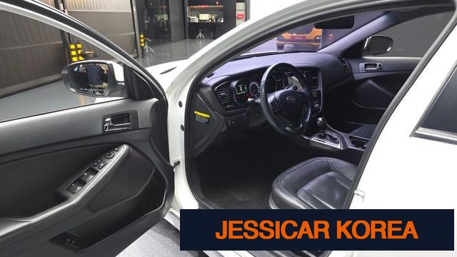 2013 Kia K5 Hybrid - Thumbnail 2