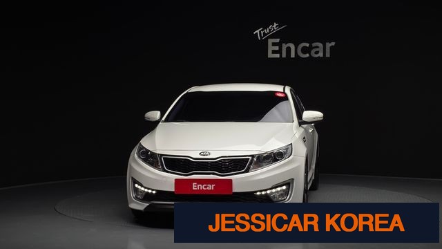 2013 Kia K5 Hybrid - Thumbnail 16