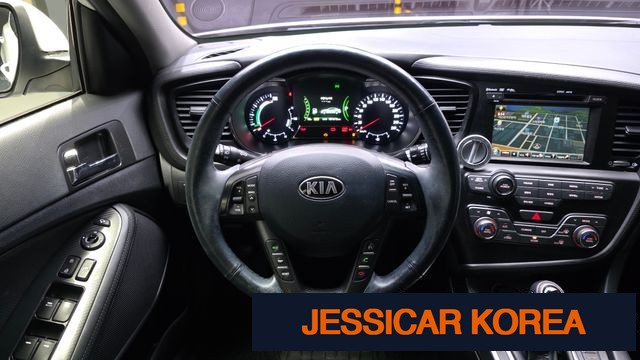 2013 Kia K5 Hybrid - Thumbnail 18