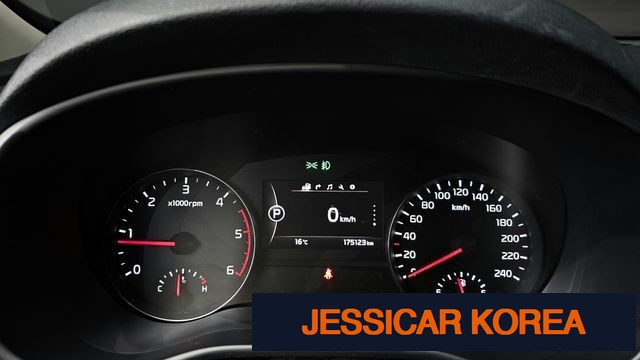 2016 Kia Sportage 4th generation - Thumbnail 18