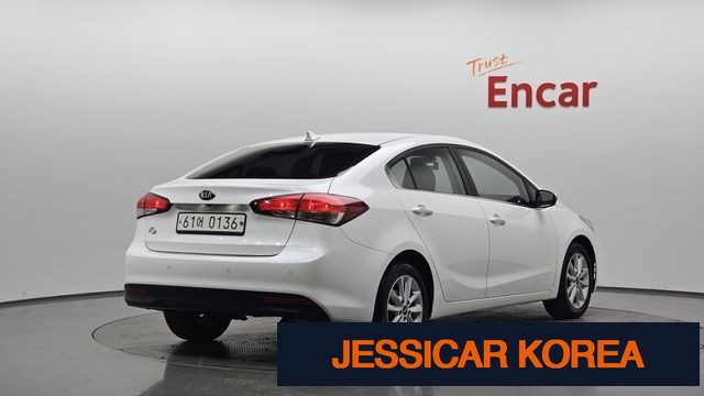 2017 Kia The New K3 - Thumbnail 8