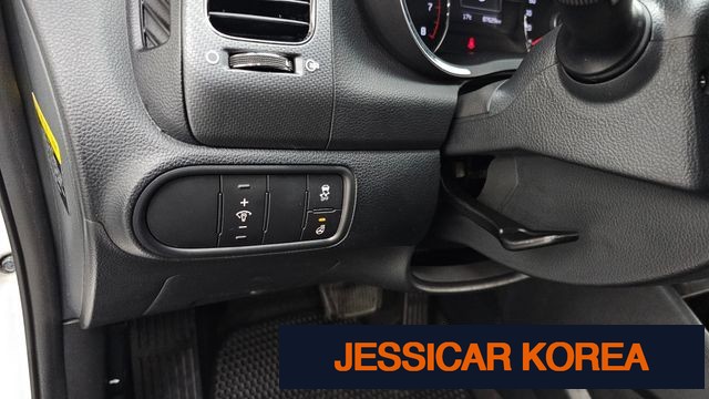 2017 Kia The New K3 - Thumbnail 9