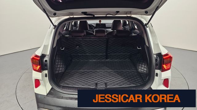 2020 Kia Seltos - Thumbnail 19