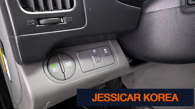 2018 Hyundai Grand Starex - Thumbnail 19