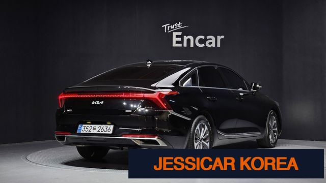 2022 Kia K8 Hybrid - Thumbnail 11