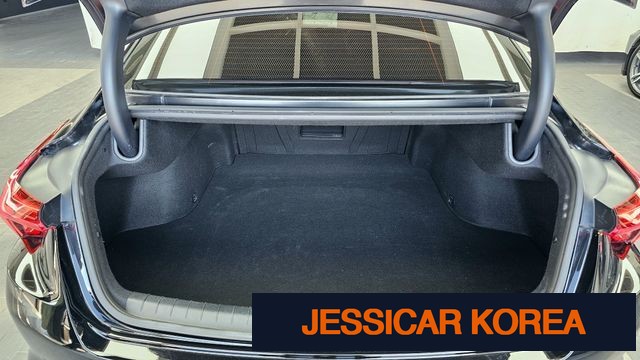 2022 Kia K8 Hybrid - Thumbnail 17