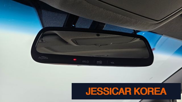 2013 Kia K3 - Thumbnail 12