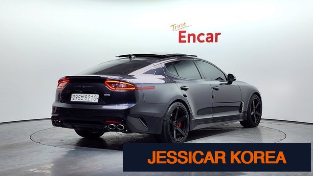 2018 Kia Stinger - Thumbnail 2