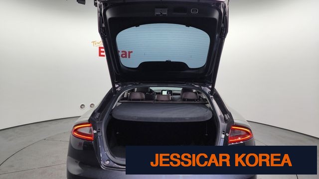 2018 Kia Stinger - Thumbnail 18