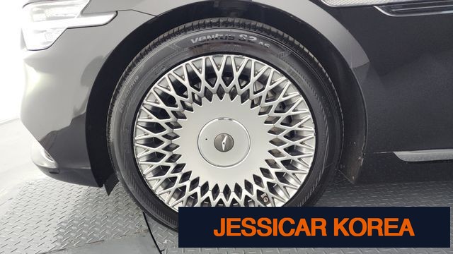 2019 Genesis G90 - Thumbnail 12