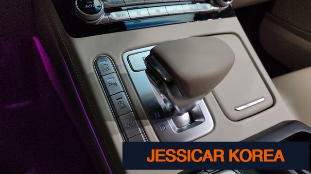 2019 Genesis G90 - Thumbnail 17
