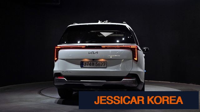 2025 Kia The New Carnival 4th generation - Thumbnail 3