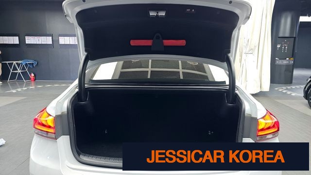 2016 Hyundai Genesis DH - Thumbnail 19
