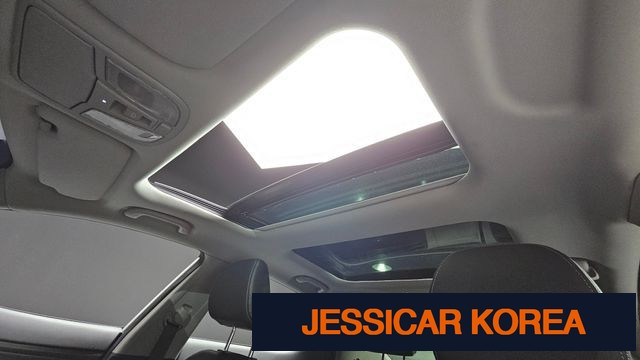 2012 Kia K5 - Thumbnail 2