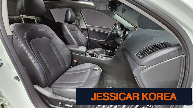 2012 Kia K5 - Thumbnail 10