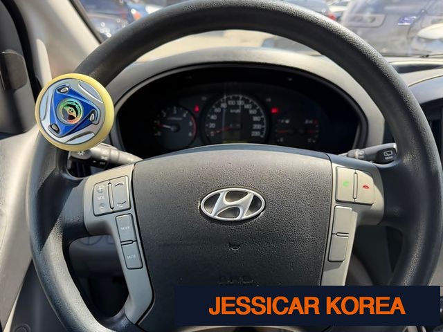 2011 Hyundai Grand Starex - Thumbnail 18