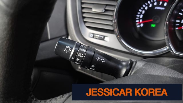 2012 Kia K5 - Thumbnail 2