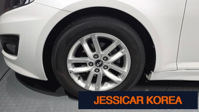 2012 Kia K5 - Thumbnail 6