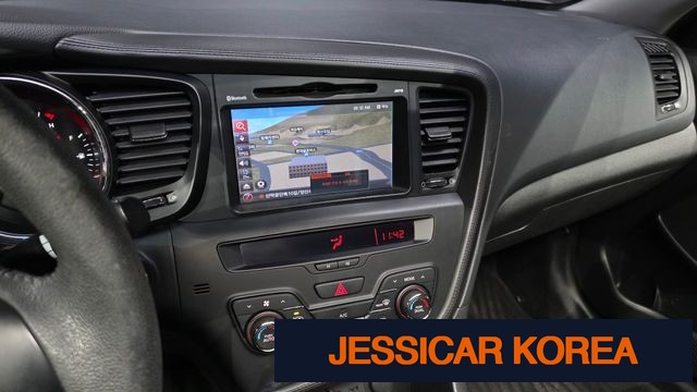 2012 Kia K5 - Thumbnail 16