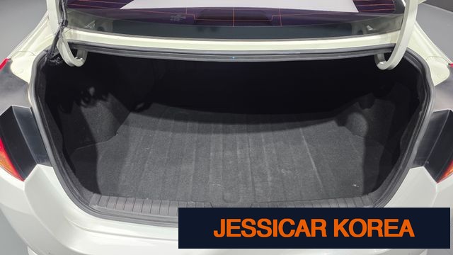 2012 Kia K5 - Thumbnail 19