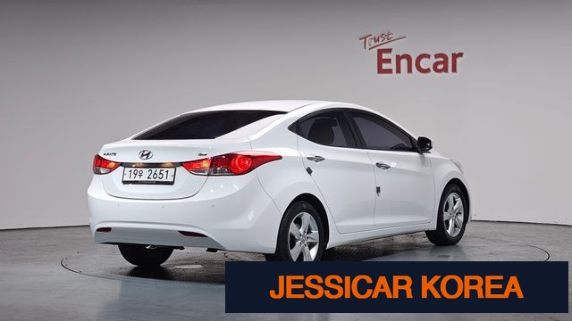 2013 Hyundai Avante MD - Thumbnail 2