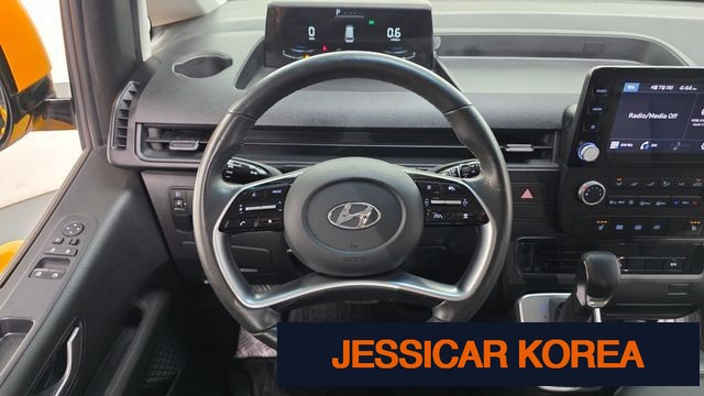 2023 Hyundai Staria - Thumbnail 5