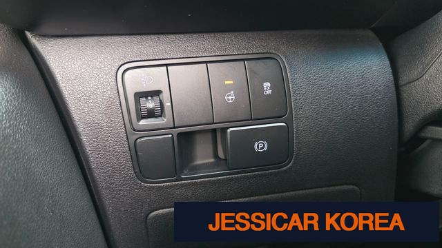 2023 Hyundai Staria - Thumbnail 6
