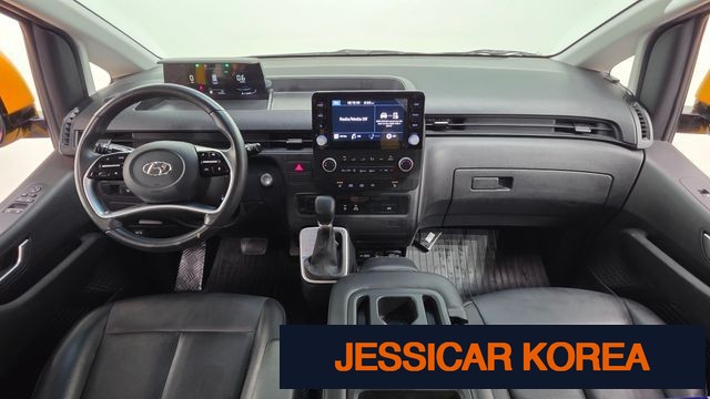 2023 Hyundai Staria - Thumbnail 8