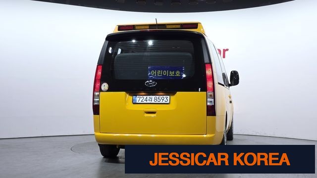 2023 Hyundai Staria - Thumbnail 10