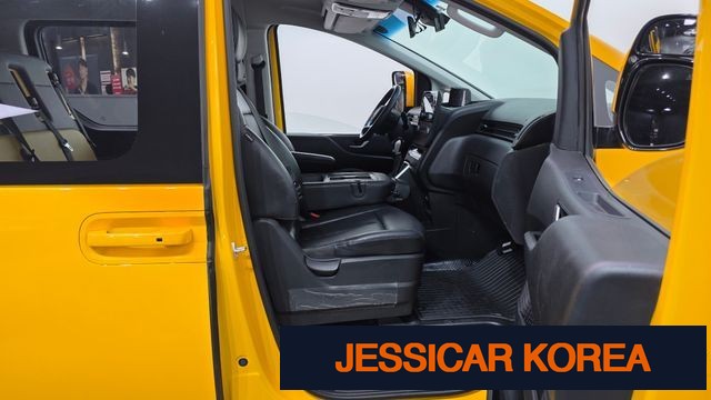 2023 Hyundai Staria - Thumbnail 13