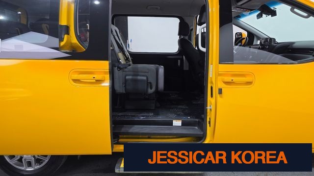 2023 Hyundai Staria - Thumbnail 17