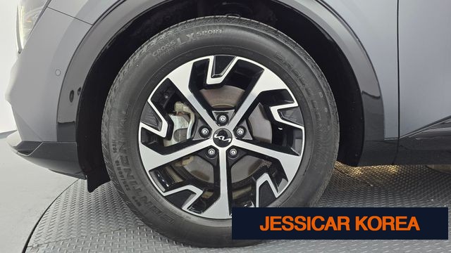 2022 Kia Sportage 5th generation hybrid - Thumbnail 2