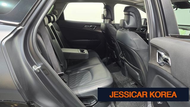 2022 Kia Sportage 5th generation hybrid - Thumbnail 8