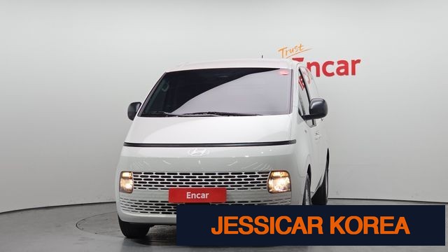 2025 Hyundai Staria - Thumbnail 6