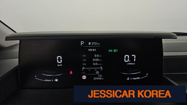 2025 Hyundai Staria - Thumbnail 11