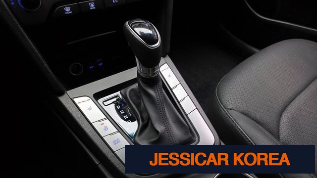 2017 Hyundai Avante AD - Thumbnail 18