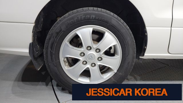 2017 Hyundai Grand Starex - Thumbnail 3