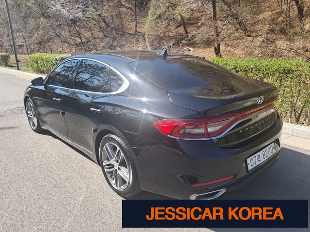 2018 Hyundai Grandeur IG - Thumbnail 11