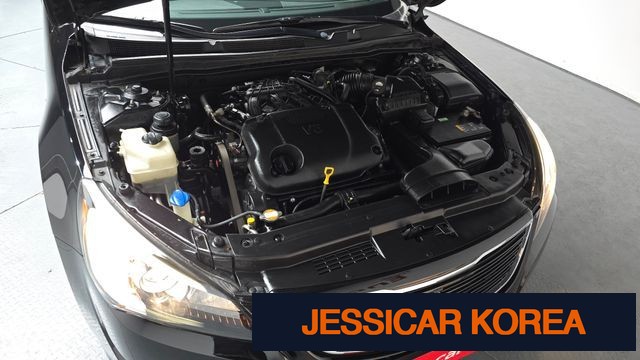 2011 Kia K7 - Thumbnail 9