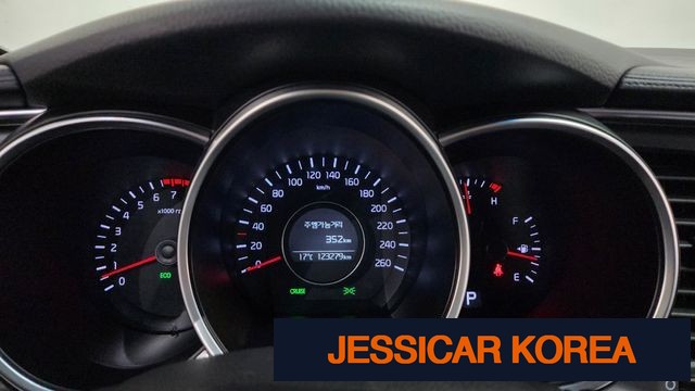 2014 Kia The New K5 - Thumbnail 8