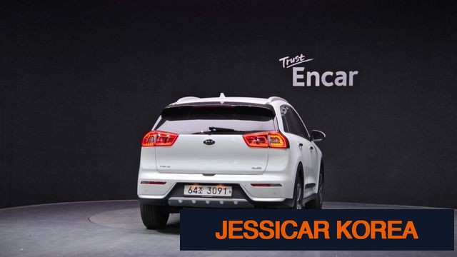 2017 Kia Niro - Thumbnail 15
