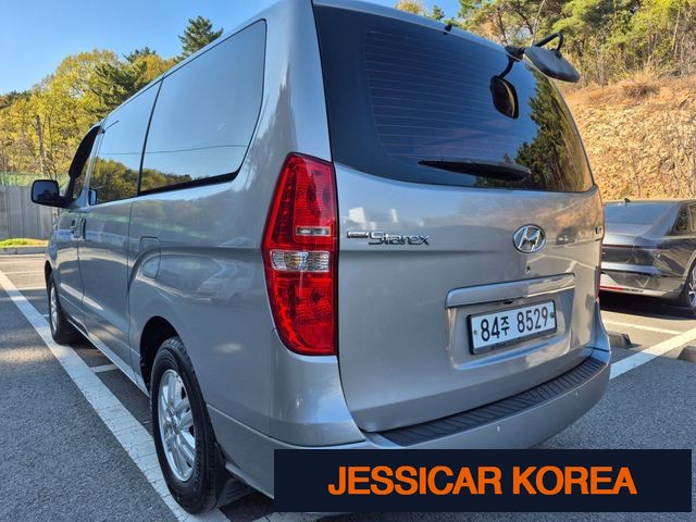 2017 Hyundai Grand Starex - Thumbnail 8
