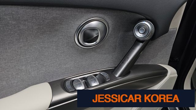 2022 Genesis GV60 - Thumbnail 5